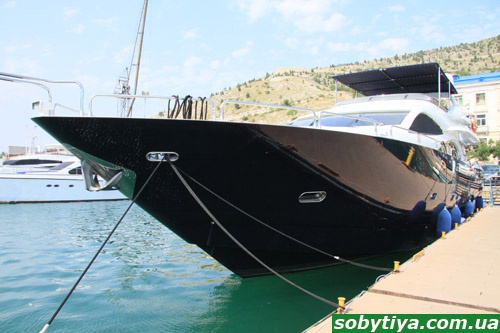 Файл:Джарты яхта.jpg