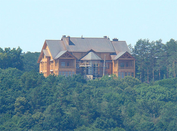 Файл:Межигорье. Клубный домик .jpg