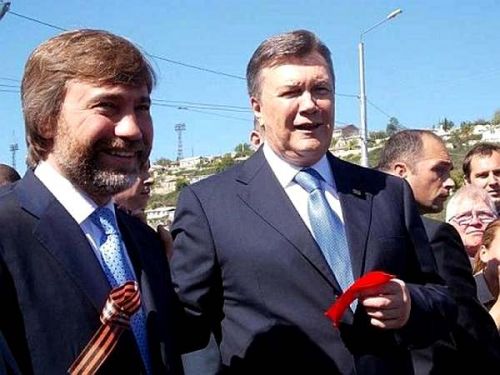 Файл:Новинский Янукович.jpg