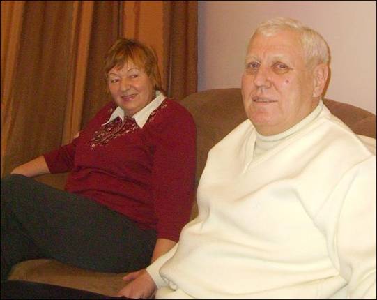 Файл:Родители Яценюка.jpg