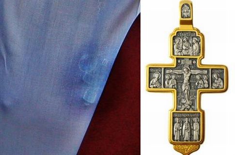 Файл:Янукович крест.jpg