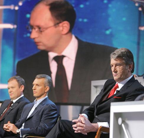 Файл:Яценюк на "Интере".jpg