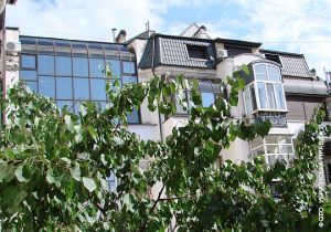 Вид квартиры Литвина со двора.jpg