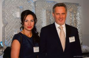 Фирташ с супругой Ладой.jpg